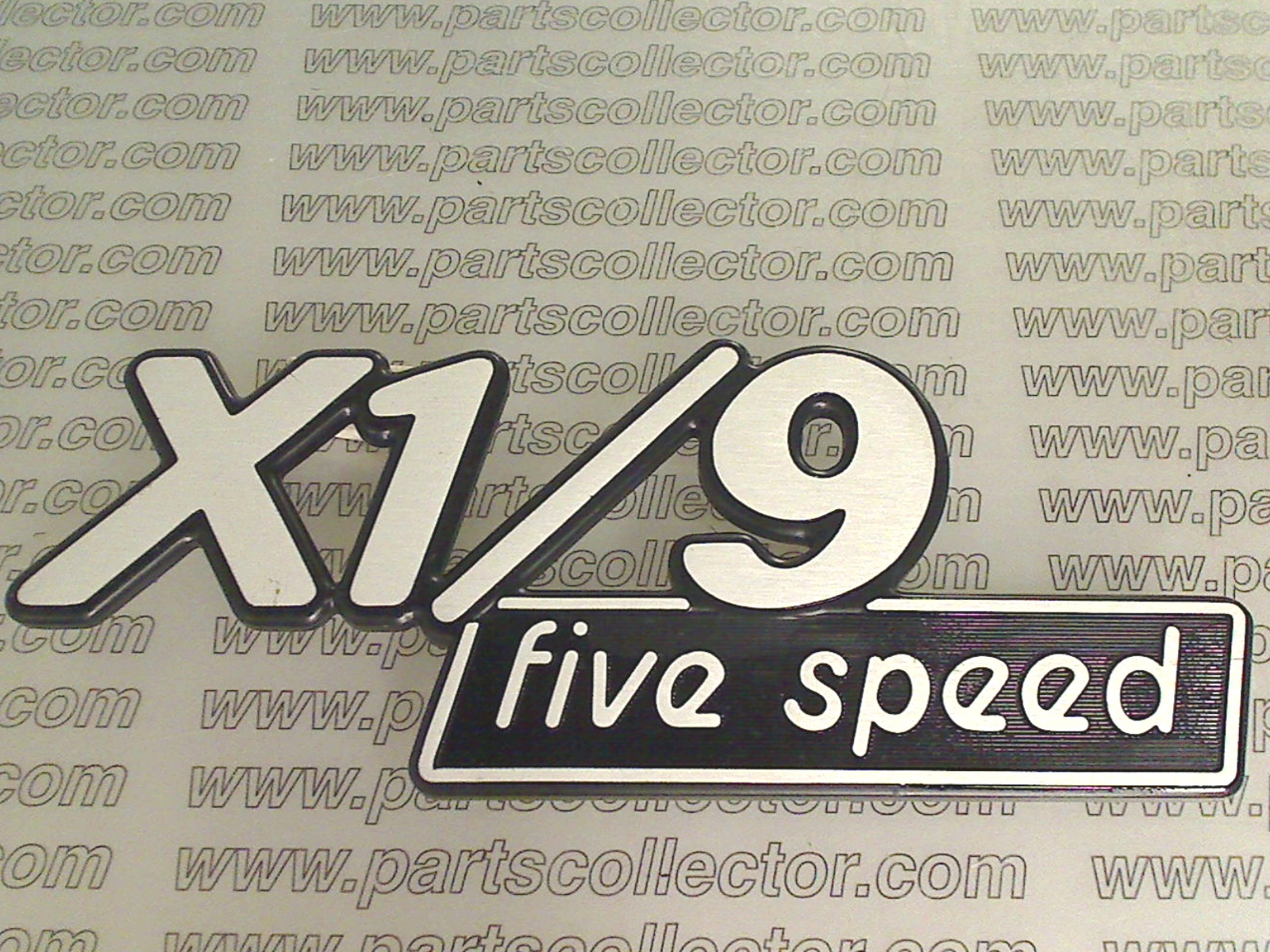 X 19 FIVE SPEED EMBLEM